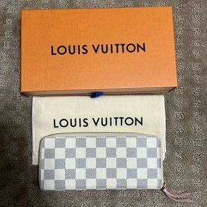 Louis Vuitton Clemence Wallet great condition